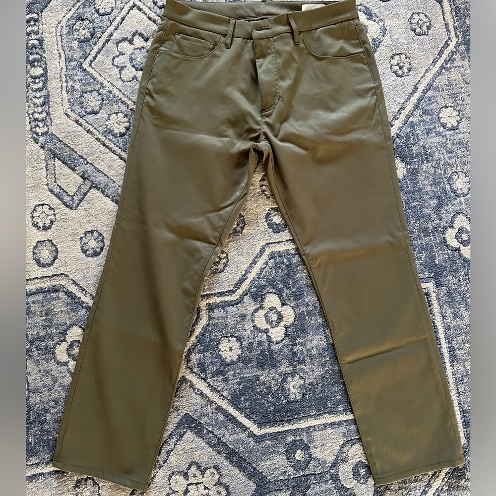 7 For All Mankind Adrien Tech Jeans Khakis Green 32 X 27.5 NWOT